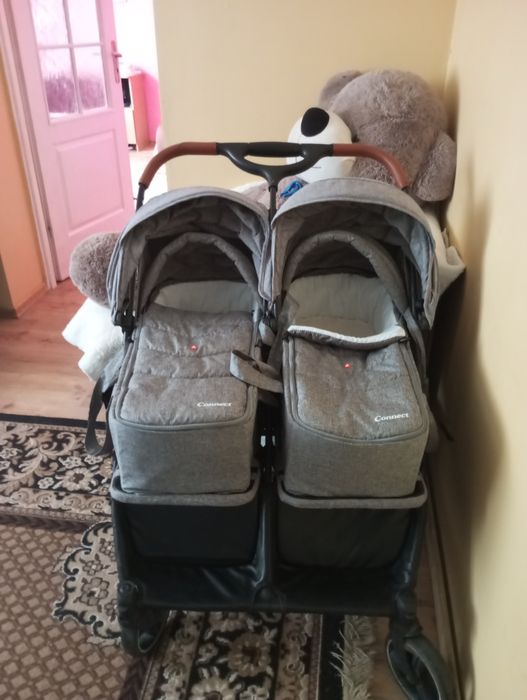 Продається  б/у каляска карело конект для двійні 2 в одном сірого коль