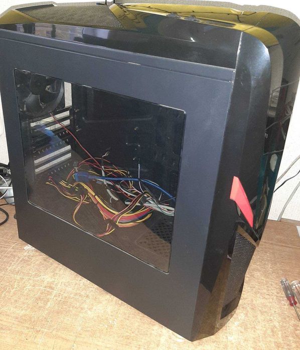 Корпус Frontier Extractor з блоком живлення 450W