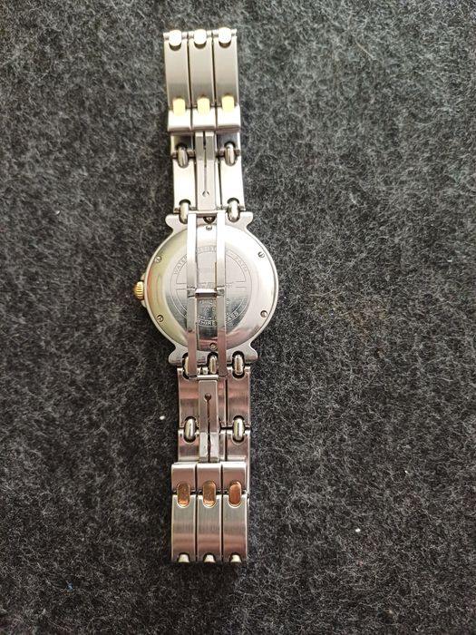 Relógio da marca Emile Pequignet em aço e ouro