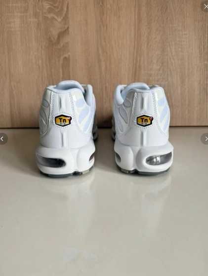 Nike air max plus TN biale R.36