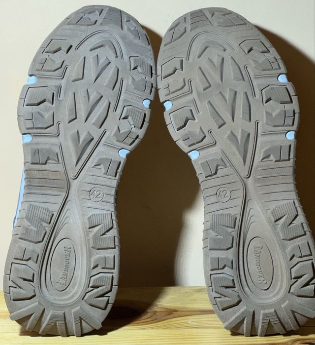 Оригінальні кросівки Landrover. Розмір 42(27 см)