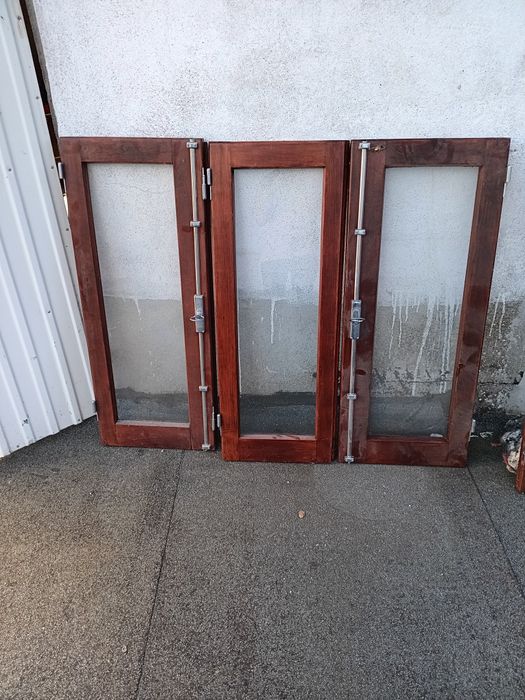 Janelas sacadas madeira