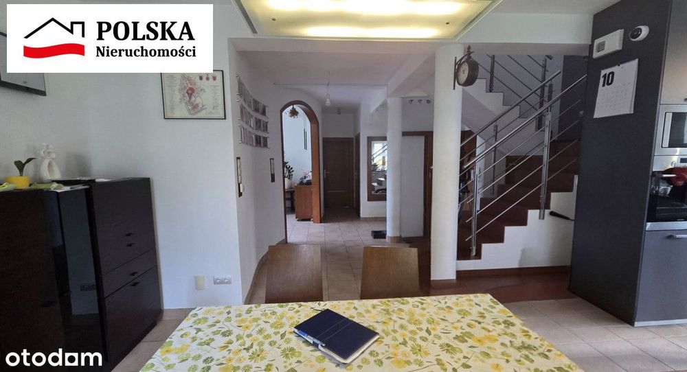 Nietuzinkowy dom w pięknej i cichej okolicy