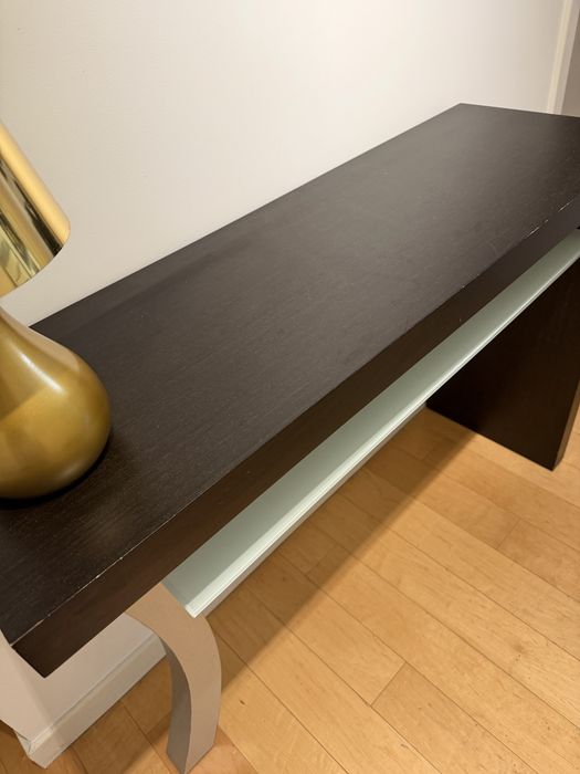 Consola Antarte em madeira e vidro – design contemporâneo de luxo