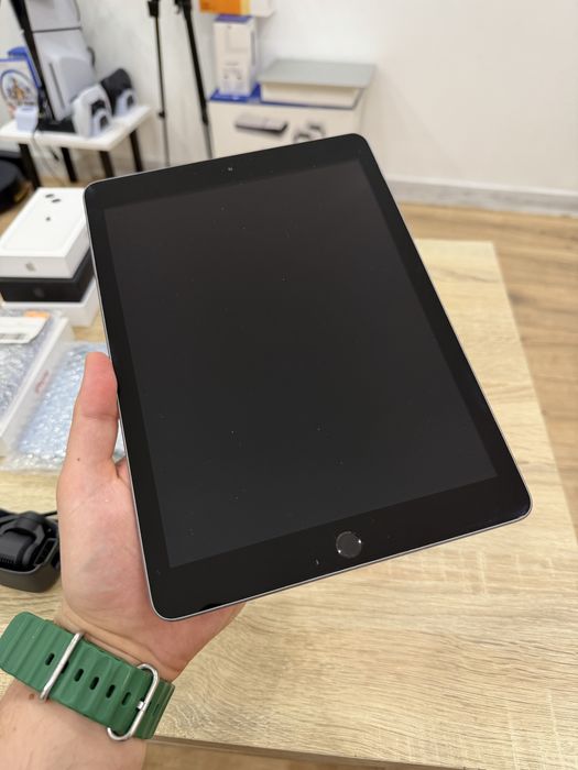 iPad 6 на запчастини