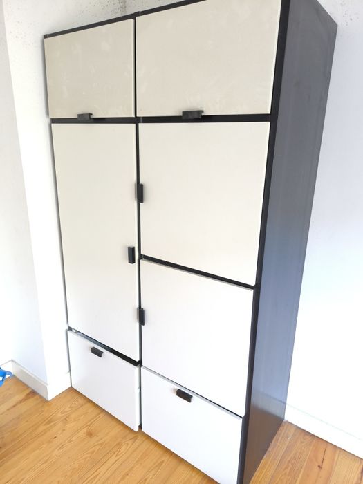 Armário IKEA com 7 compartimentos