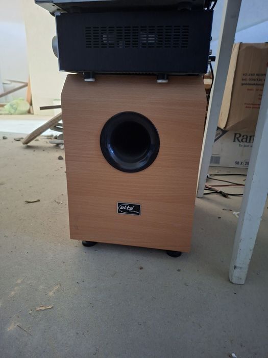 Kino domowe,.eltax,axton