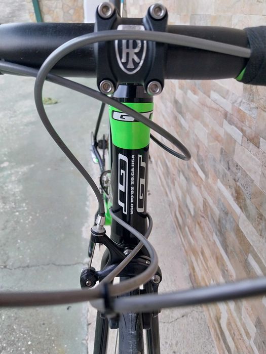 Bicicleta de estrada GT Series Four