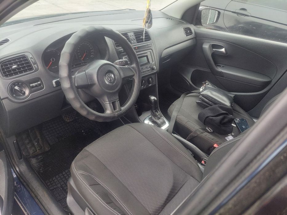 Продам семейный автомобиль