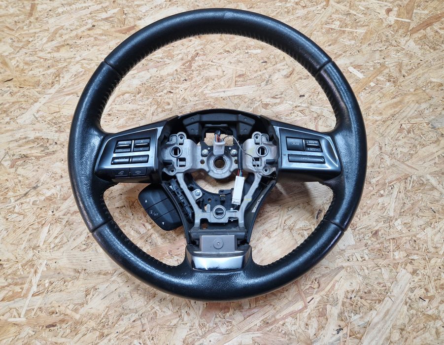 Kierownica Subaru XV 11-17r. Multifunkcja  Skóra