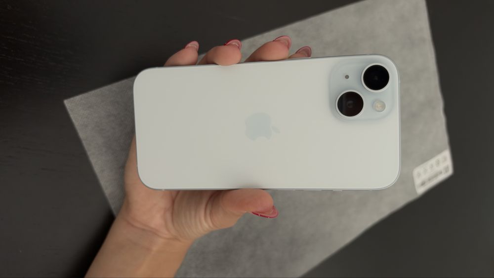 iPhone 15 128GB Azul — Excelente Estado - 83% bateria
