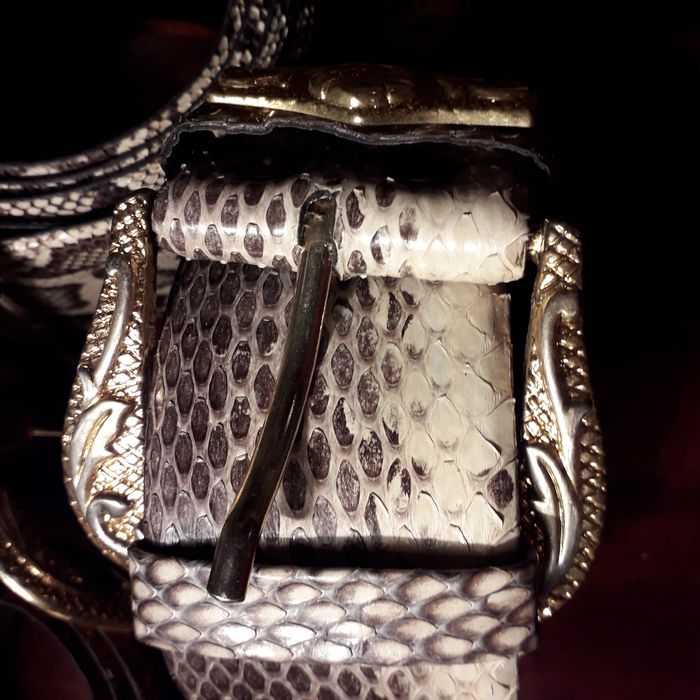 Продам кожанные пояса и сумки