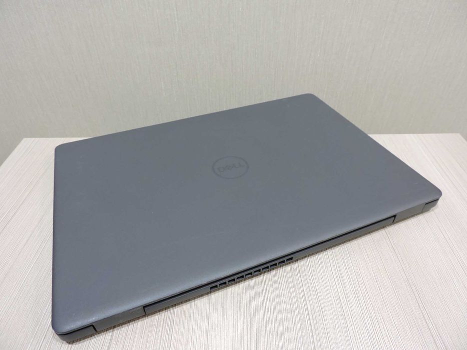 Dell Latitude 3500/15.6"/Core i5 8265U/8GB/SSD 256GB/UHD