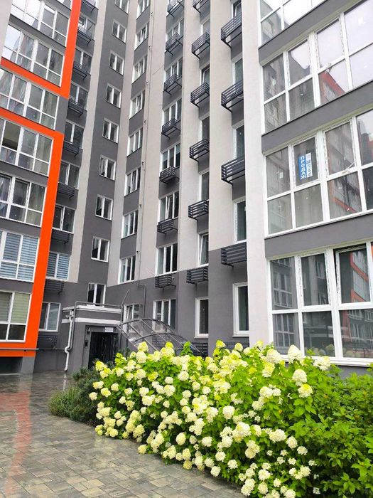 Простора двокімнатна квартира ЖК Незалежність здана вибір поверхів