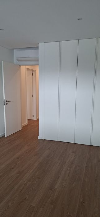 Arrendamento apartamento T3 com piscina privativa