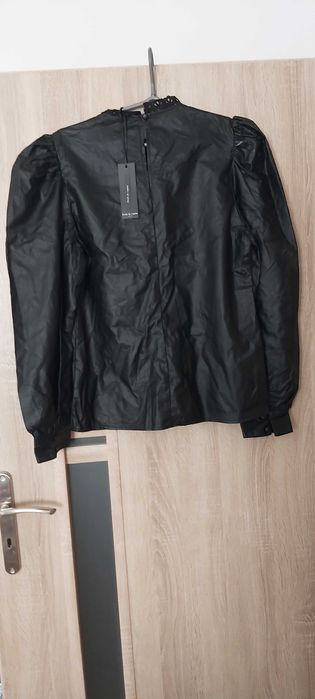 Nowa, elegancka bluzka z czarnej eko skórki