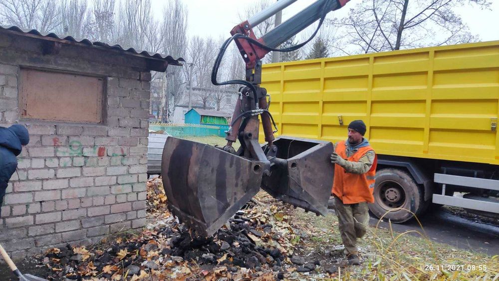 Самоскид + маніпулятор + грейферний ковш. 25т, 30м3,  м. Кривий Ріг