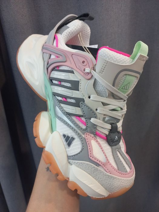 Кросівки Adidas Vento XLG