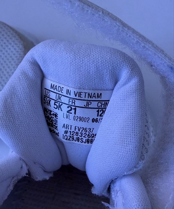 Продам дитячі кросівки Adidas