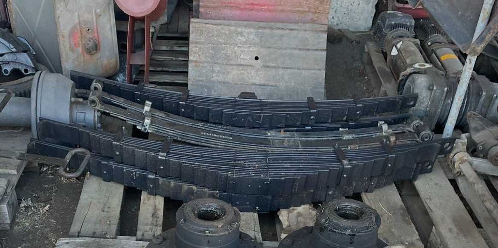Продам ресору передню ЗІл-130