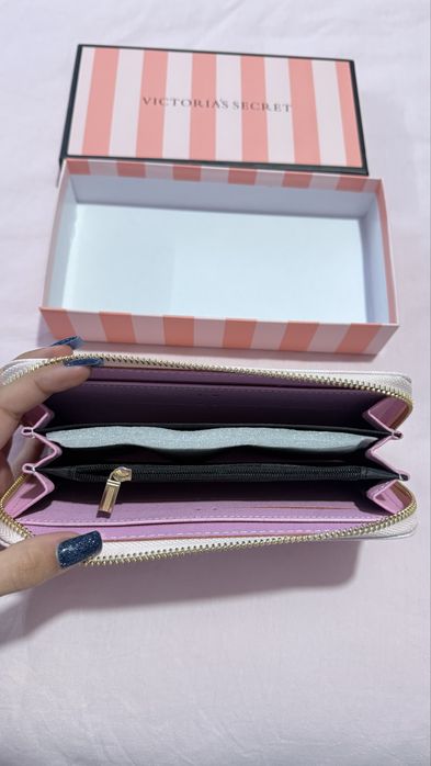Carteira Victoria’s Secret