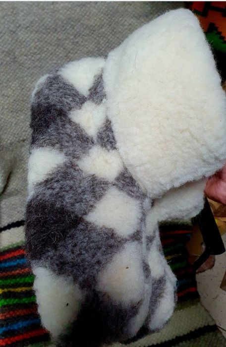 Теплі домашні чуні із овчини опт і роздріб