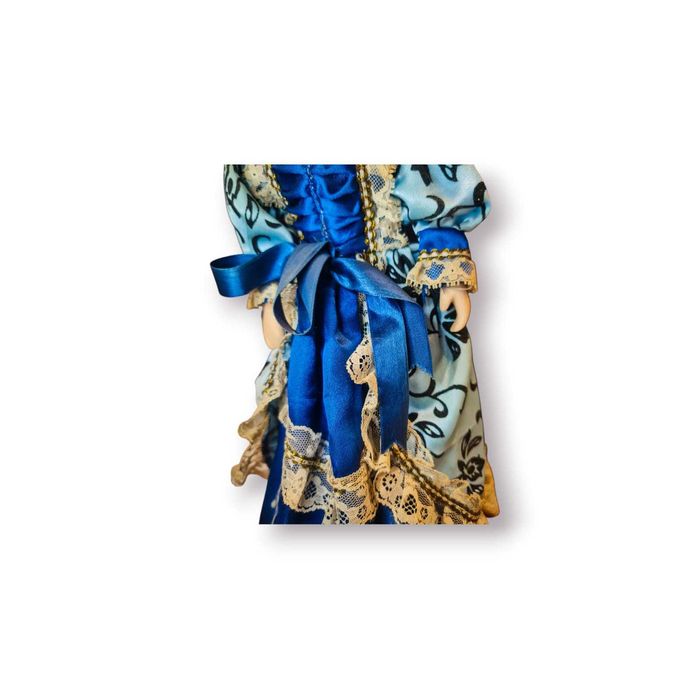 Boneca Porcelana c/ Vestido Clássico Azul e Rendas – 41 cm