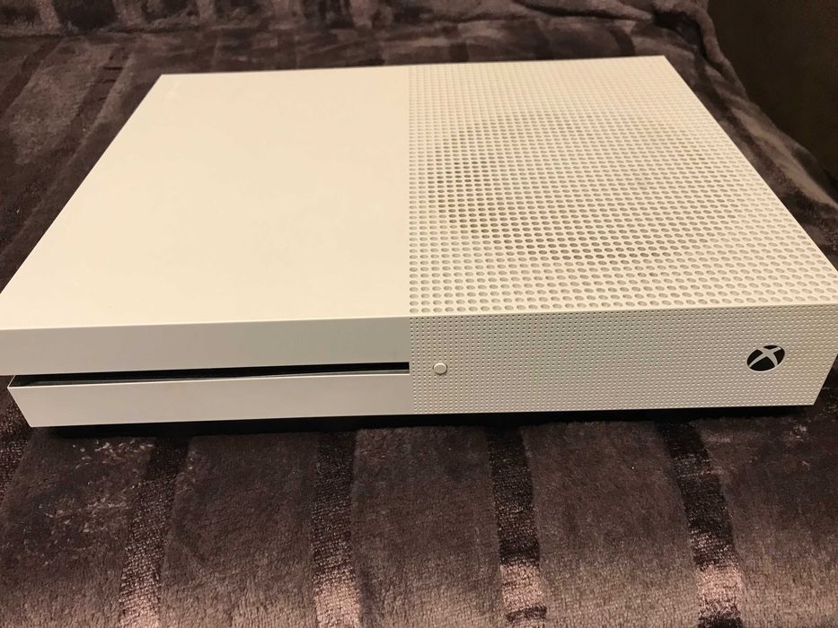 Sprzedam Xbox One S 1tb