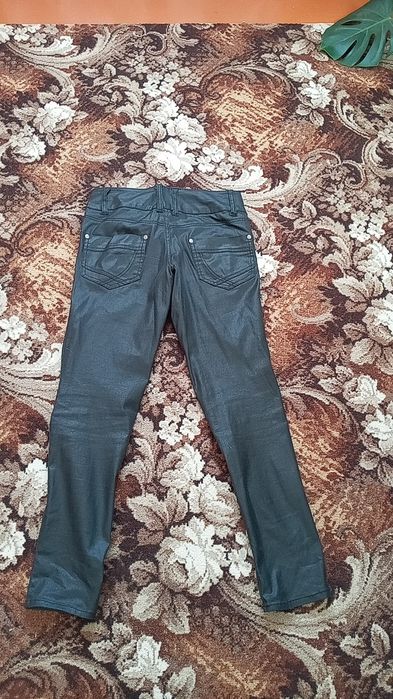 Продаю штани ,не дорого,жіночі.Розмір s.