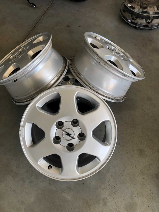 FELGI OPEL ZAFIRA 4 szt 100 zł
