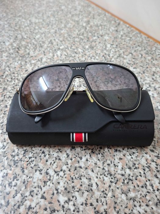 Oculos de sol Carrera