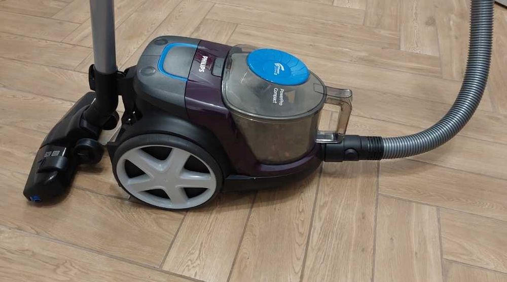Odkurzacz Philips 900W PowerPro Compact z filtrem antyalergicznym H13