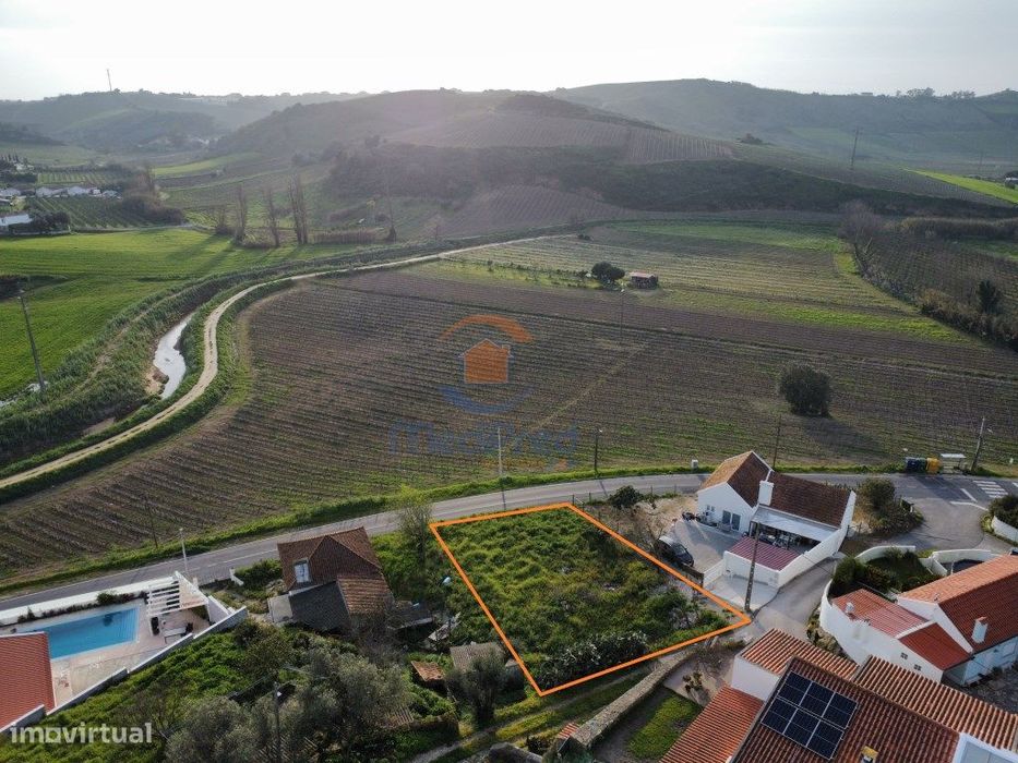 Urban land plot of 524 m², 10 minutes from Torres Vedras!