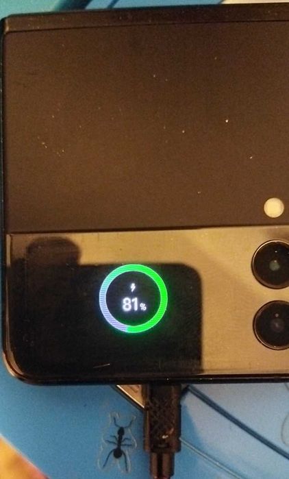 Смартфон Samsung Galaxy Flip 3 5G 8/128gb(потребує заміни дисплея)