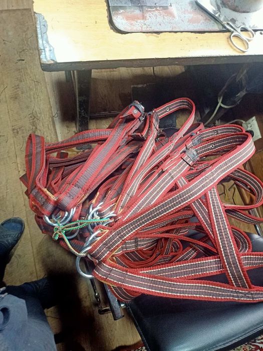 Уздечки, недоуздки