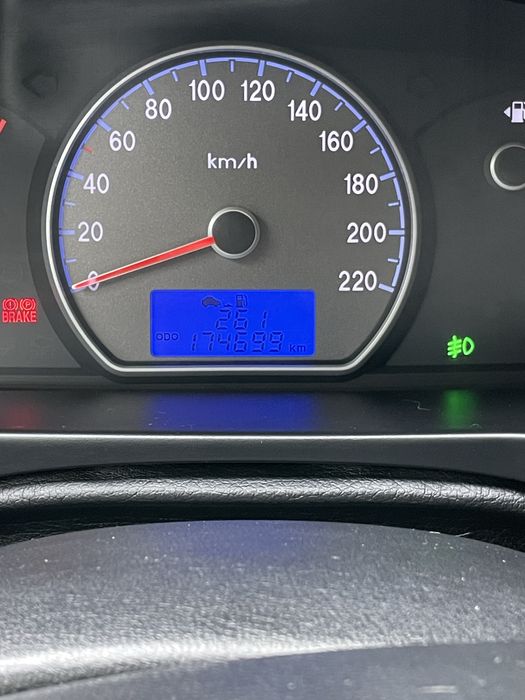 Продам HYUNDAI ELANTRA HD 2008 года