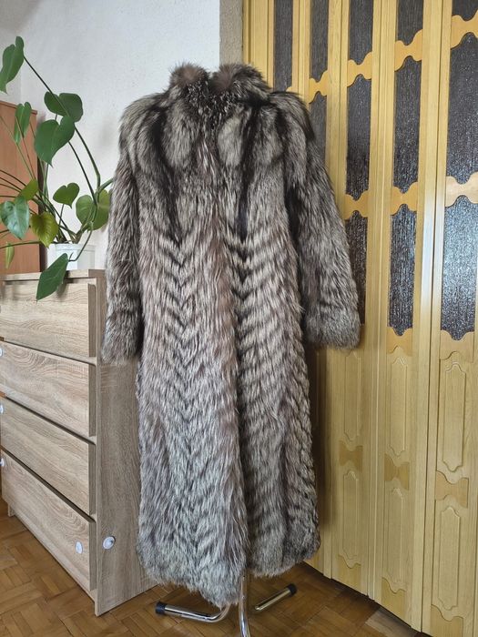 Płaszcz damski z futra lisa srebrnego