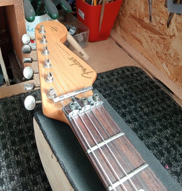 FENDER Stratocaster luthier Hector Montes de 1992