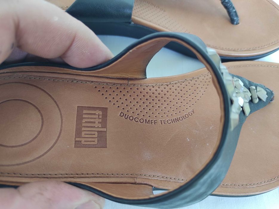 Шлепки,вьетнамки кожанние ортопедические Fitflop р.39