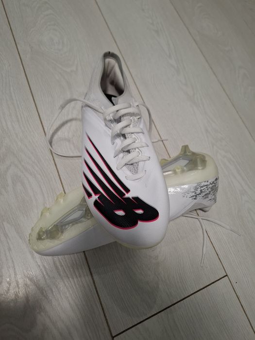 Нові бутси NEW BALANCE