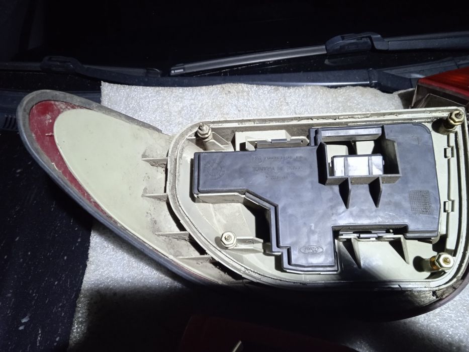 Задние фонари форд Мондео