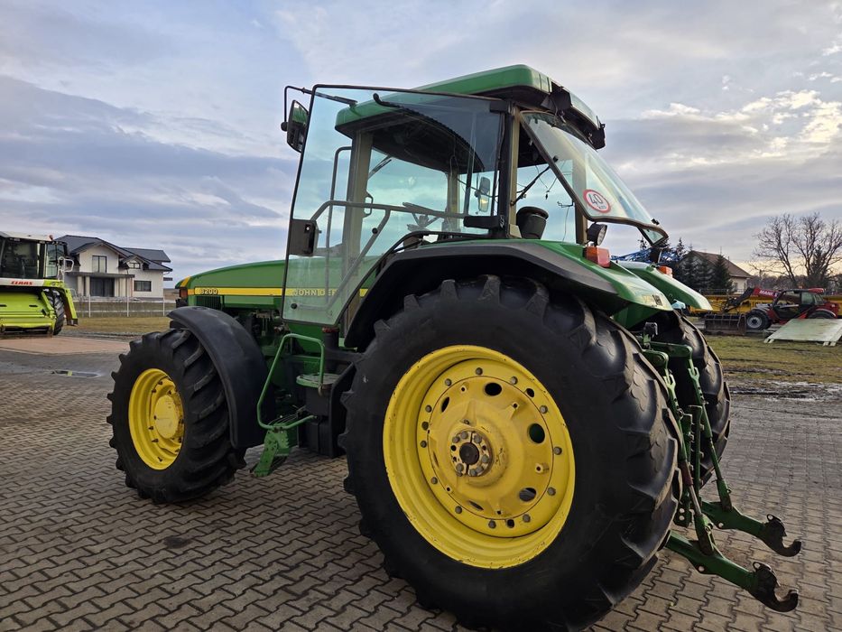 8200 джон дір john deere