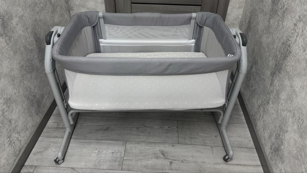 Дитяче ліжечко, кроватка Chicco Next2Me Magic Evo.