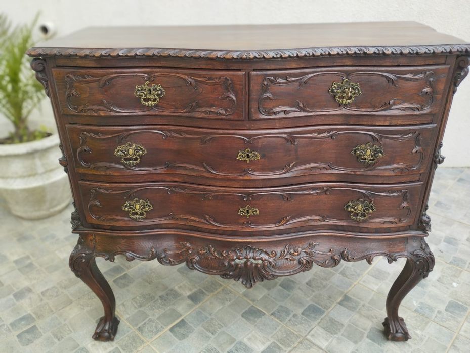 Quarto lacado antigo & cómodas