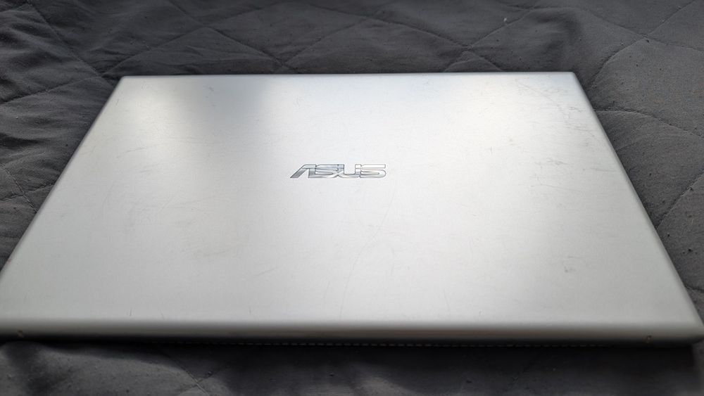 Laptop ASUS VivoBook X512D | Ryzen 5 | 8GB RAM | 256GB SSD | Radeon Vega 8 | Win10
