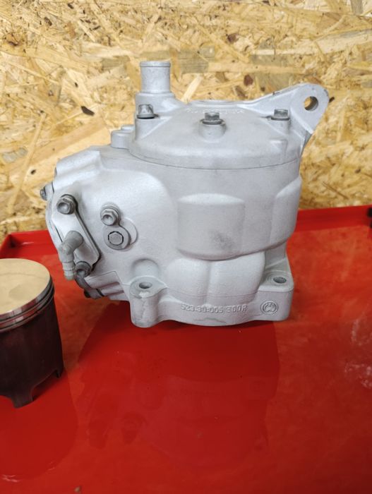 Części  KTM SX 125/200 kartery cylinder zawór wydechowy amortyzator