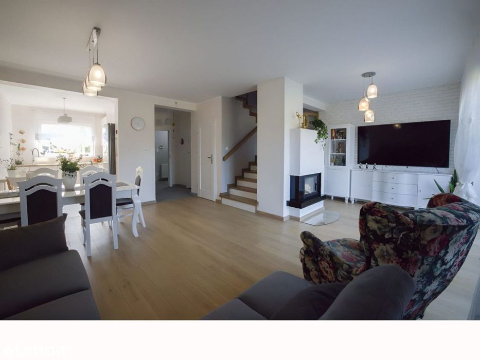 Wiry I Dom z Ogródkiem I Tarasem i Garażem