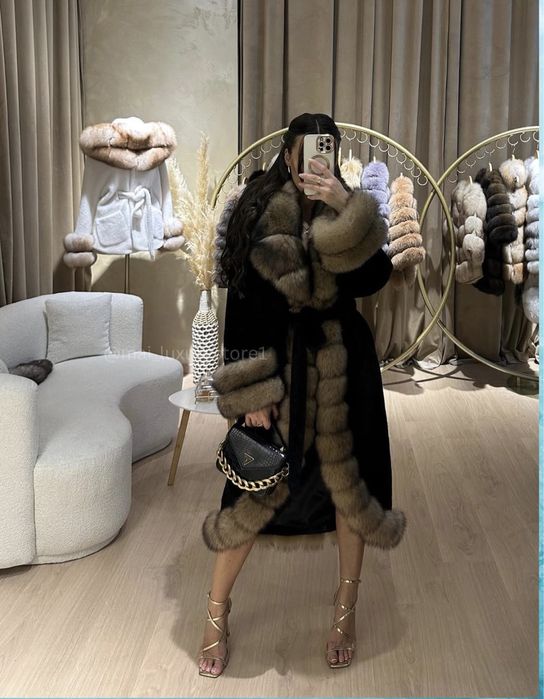 Шуба пальто з натуральним хутром