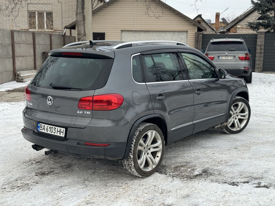 Volkswagen Tiguan R line 2.0 автомат