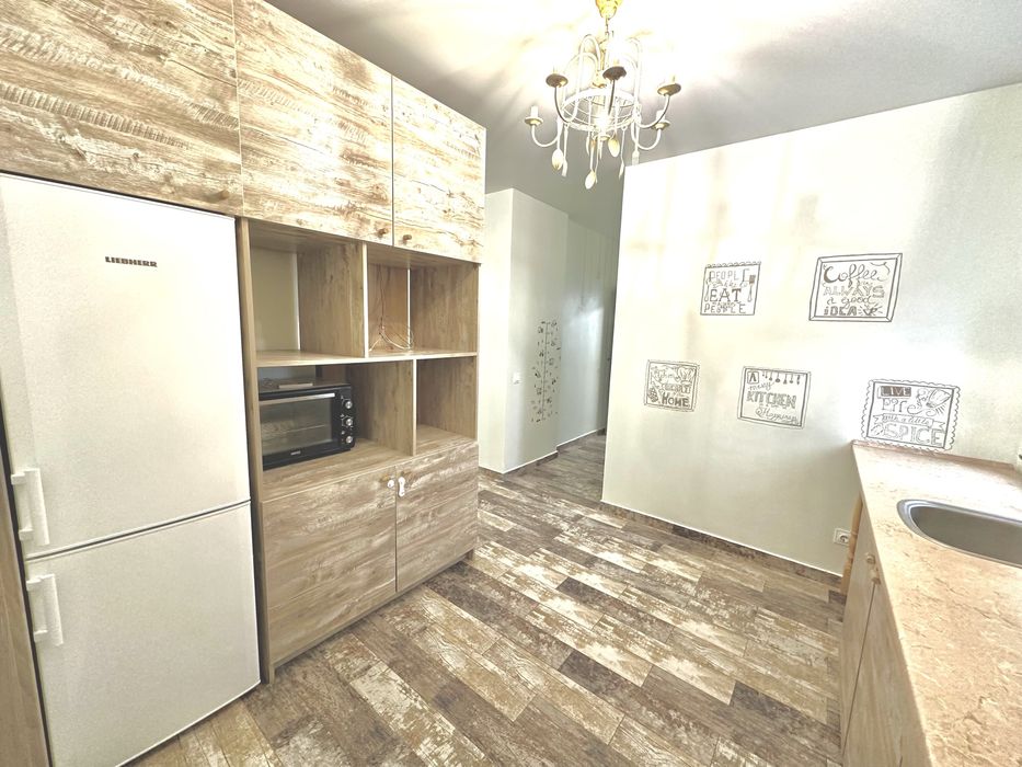 2 кімнатна квартира . Центральна частина Вишневого. Держпрограми.